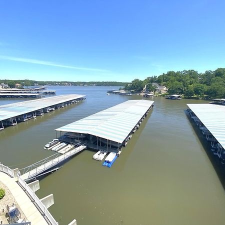 B Lakefront! Remodeled, Boat Slip, Patio Views, Pool, Boat Ramp, Wifi Osage Beach Exteriér fotografie