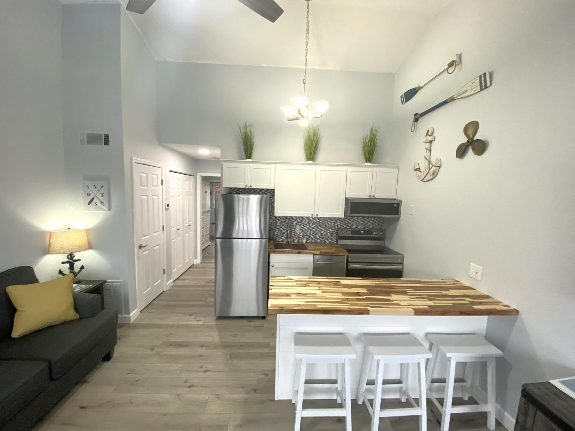 B Lakefront! Remodeled, Boat Slip, Patio Views, Pool, Boat Ramp, Wifi Osage Beach Exteriér fotografie