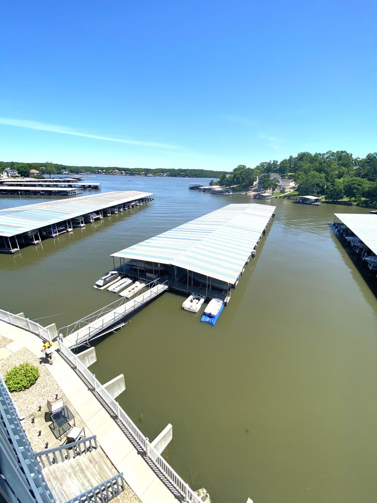 B Lakefront! Remodeled, Boat Slip, Patio Views, Pool, Boat Ramp, Wifi Osage Beach Exteriér fotografie
