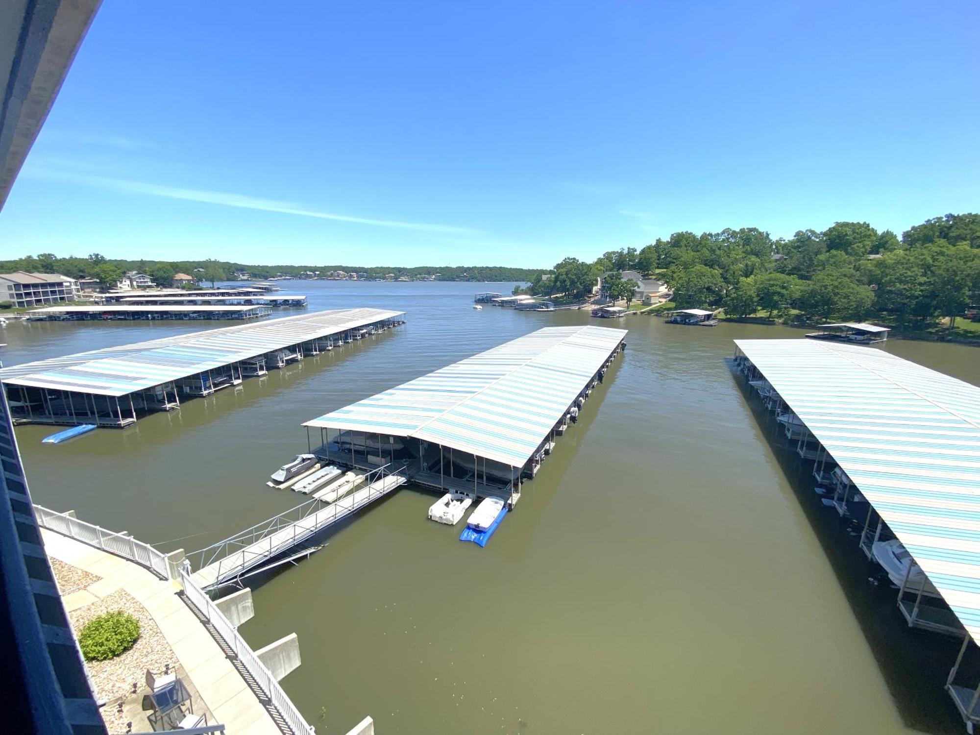 B Lakefront! Remodeled, Boat Slip, Patio Views, Pool, Boat Ramp, Wifi Osage Beach Exteriér fotografie