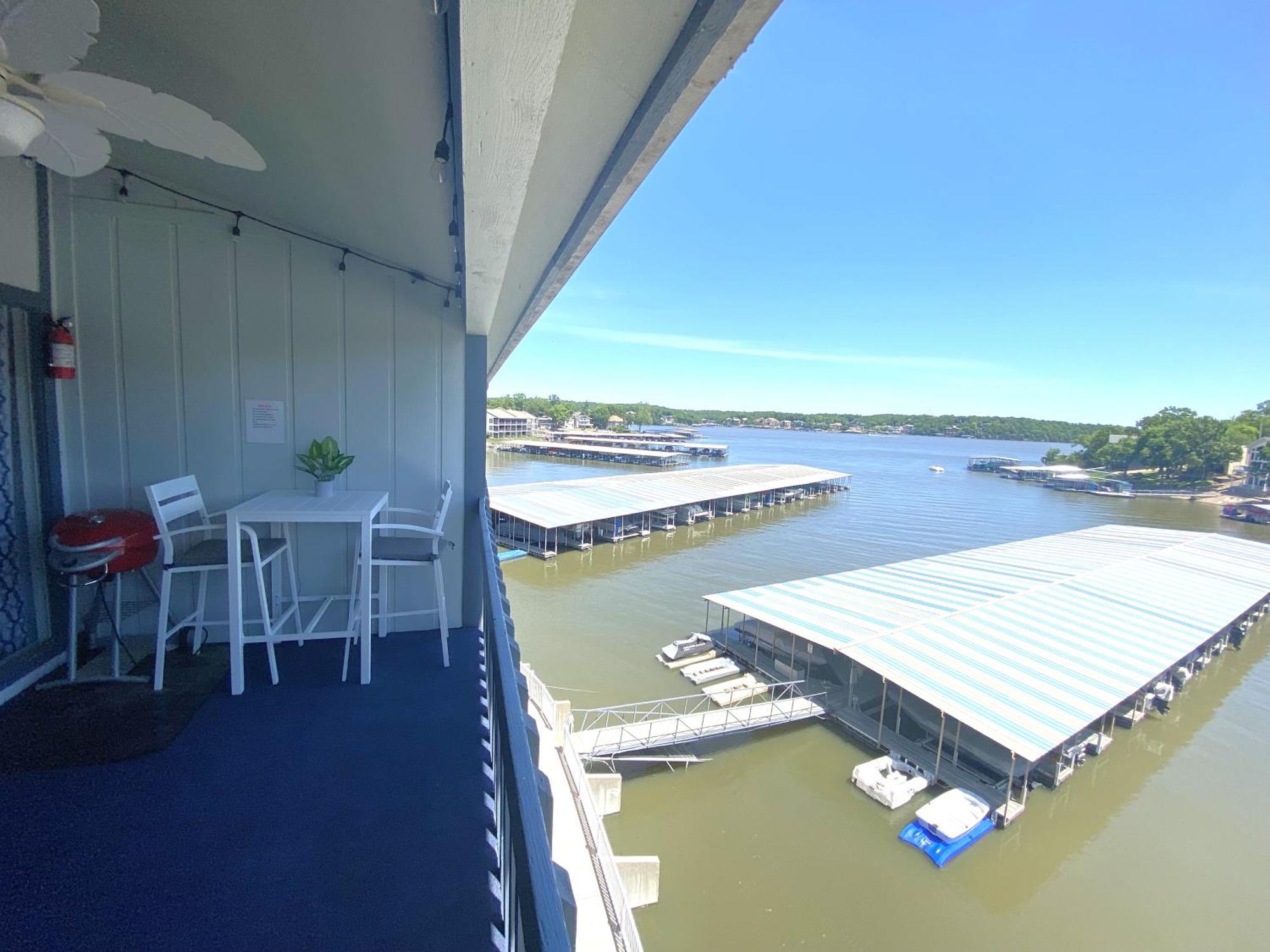 B Lakefront! Remodeled, Boat Slip, Patio Views, Pool, Boat Ramp, Wifi Osage Beach Exteriér fotografie